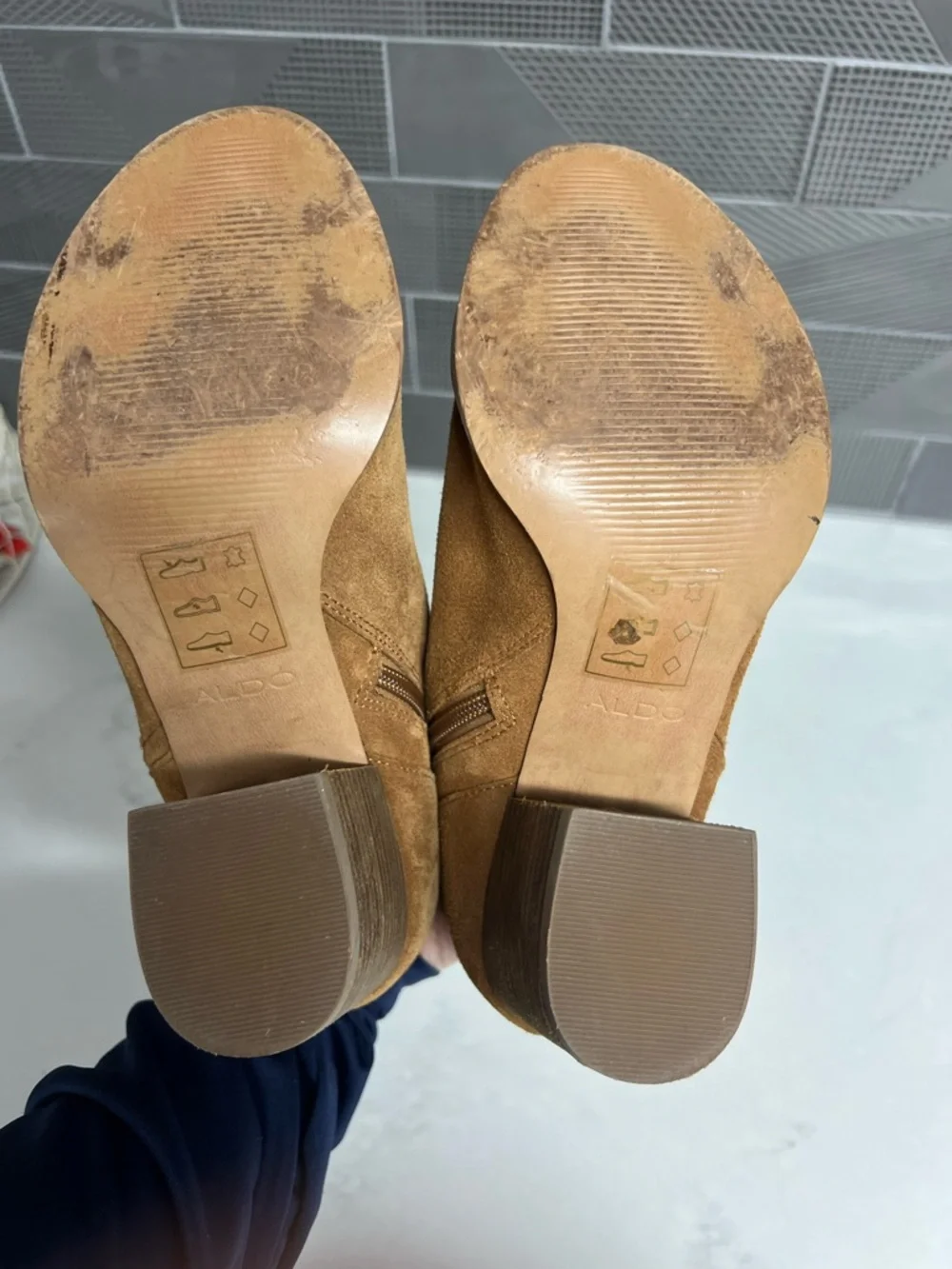 Aldo Cognac Suede Peep-Toe Block Heel Ankle Booties size 6 - Picture 9 of 12